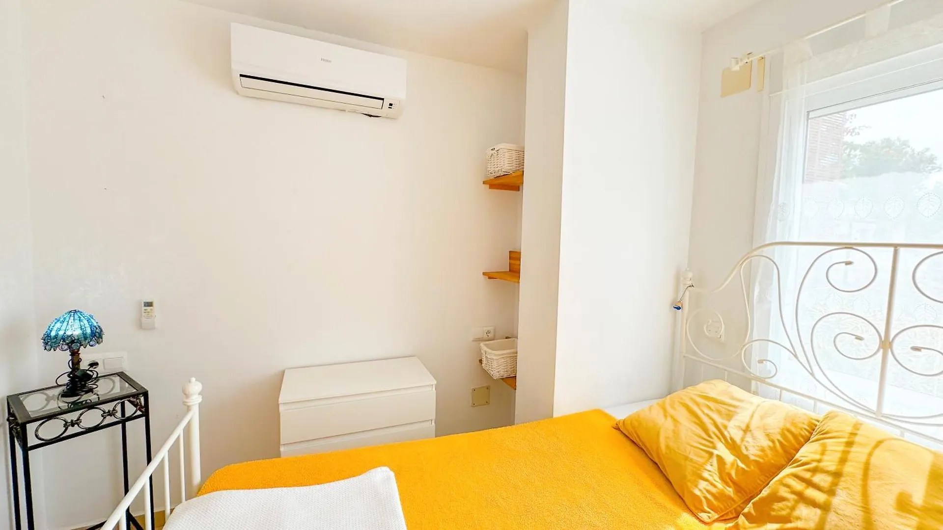 Bahamas Apartment Nerja