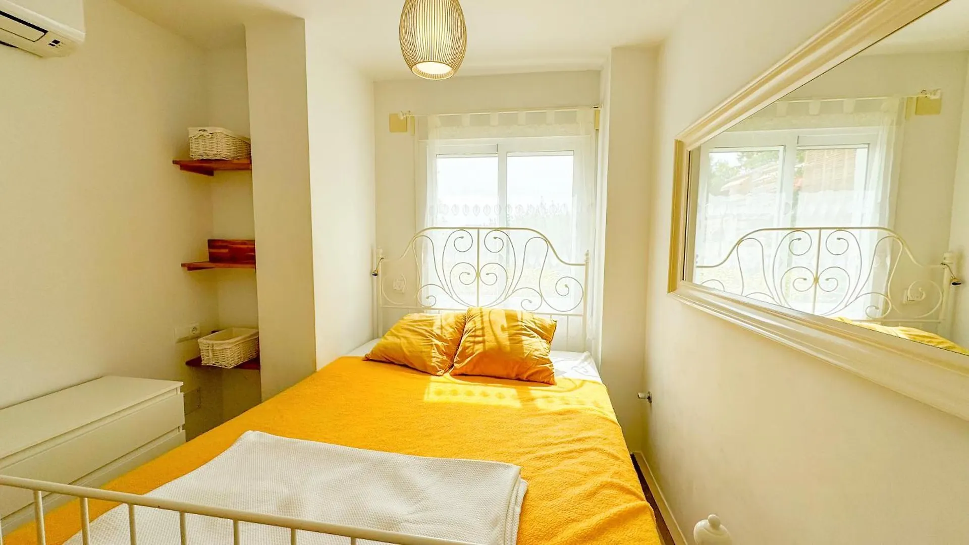 Bahamas Apartment Nerja Spain