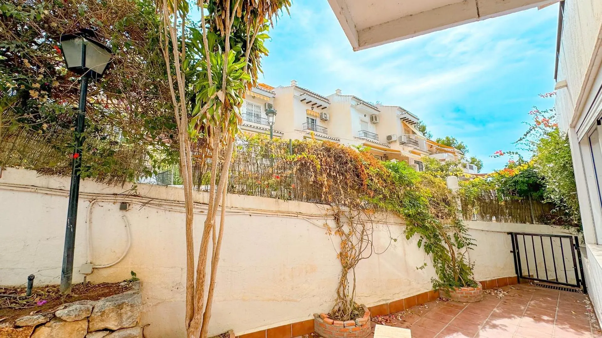 Bahamas Apartment Nerja
