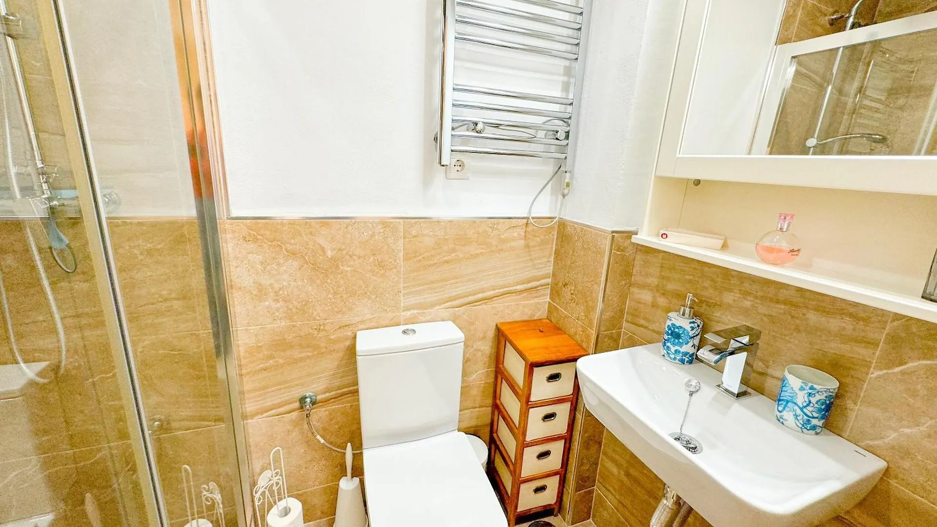 Bahamas Apartment Nerja Spain