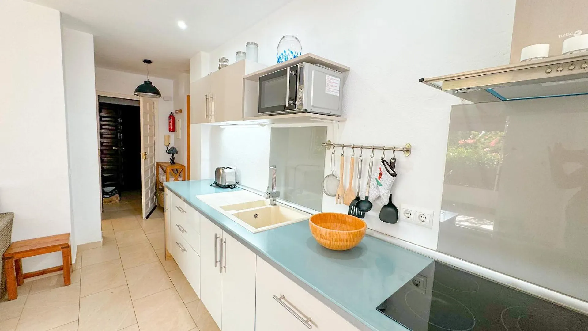 Bahamas Apartment Nerja