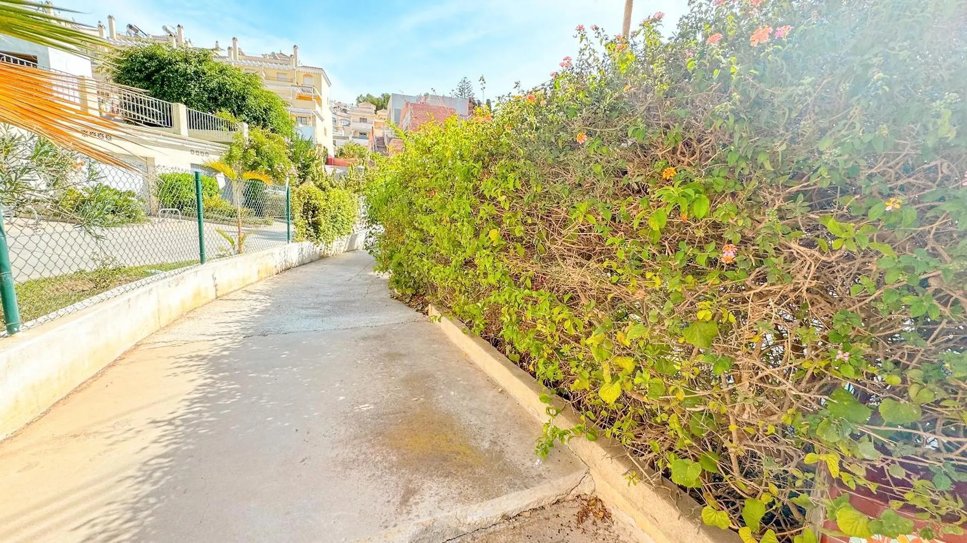 Bahamas Apartment Nerja 0*,  Spain